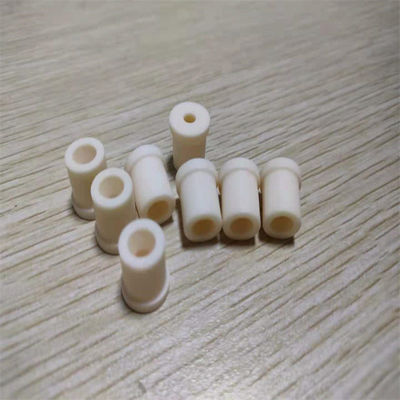 高力ひびの耐久力のあるアルミナの管3.9g/Cm3