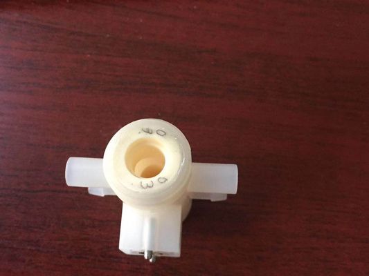 袖を薮で囲む高精度6.0g/cm3 ZrO2のジルコニアの陶磁器の管