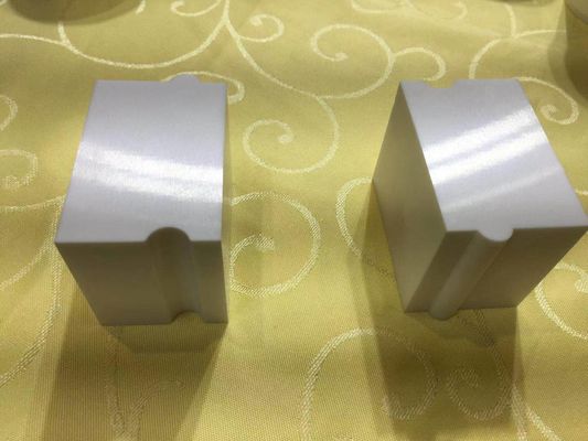 精密1300HV機械感知可能な陶磁器のブロックの立方体のジルコニアの陶磁器の部品