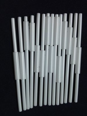 イットリウムは白い1300HVジルコニア陶磁器の棒多孔性の陶磁器の棒を安定させた